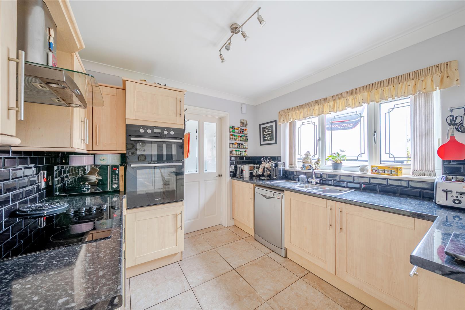 Pencefnarda Road, Gorseinon, Swansea, SA4 4FY